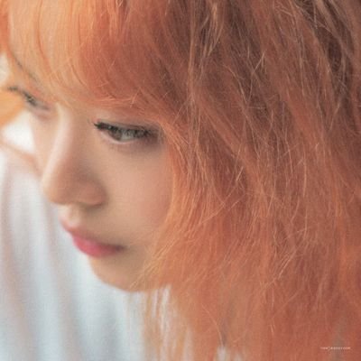 randomsolace's profile picture. a safe space for my thoughts