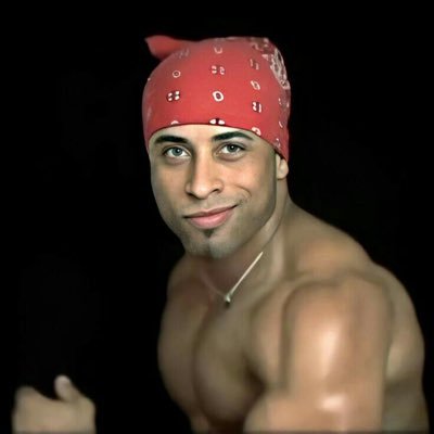 HE20124080's profile picture. Every bitche,s