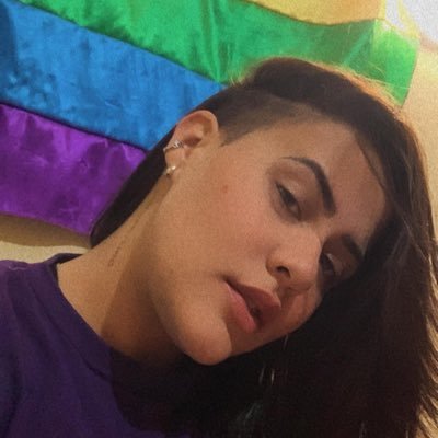 🏳️🌈
Ela desatinou, desatou nós. Vai viver só…🌬️🍃