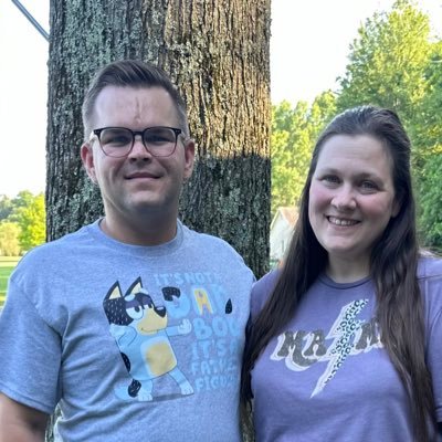 I love Jesus, I love my Wife, I love my Family, and I love guns,my teams I rep are the Colts, Pacers and Norte Dame. 🗝️🖤