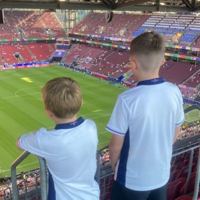 Philgreaves81's profile picture. 