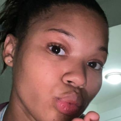 Je suis une nymphomane prête à vous satisfaire sexuellement 💦🍆