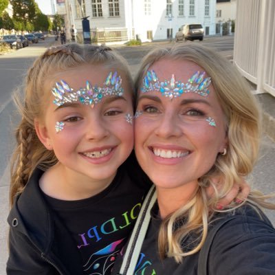 ColdplayAnki's profile picture. L❤️VE Coldplay ⭐️🌈🩵🪐🌙 2022:🇬🇧 2023:🇪🇸🇮🇹🇩🇰2024: 🇹🇭🇭🇺🇭🇺🇮🇹🇮🇹🇦🇹🇦🇹2025: 🇬🇧🇬🇧🇬🇧🇬🇧🇬🇧