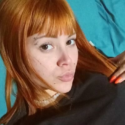 envuelta en la cruel mentira ,de un día encontrar con quien apreciar el cielo 😔
