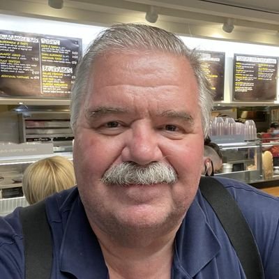 demaratjak40321's profile picture. I'm daddy bear 🐻