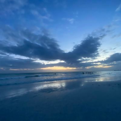 Witcheewomn's profile picture. lover of music,looking up at the sky, the ocean, traveling and listening to the wind. mom to the most amazing person ever. grew up in the 70’s and 80’s.