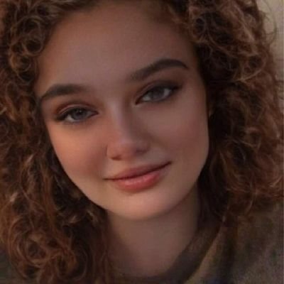 WanderlustGal85's profile picture. 