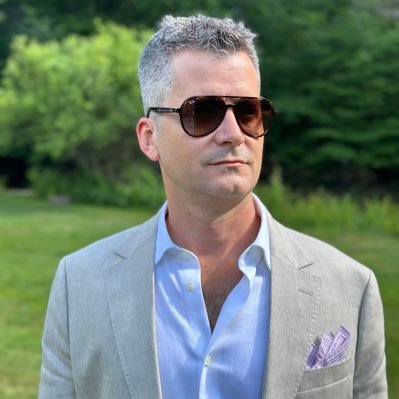 jradwin's profile picture. I tell stories for a living. Invented the Wendy’s spicy chicken nugget. bleeds Pantone 165, wading in the velvet sea. Still at it after mathematics.