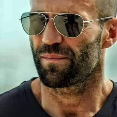 وبينما أنت غارق في تقصيرك =ترفع يدك تسأله فيستجيب .. فوالله ليكاد المرء يسقط لحم وجهه حياء ..
لكن إن لم نكن أهلا ليُستجاب لنا فهو أهل -بمنه وكرمه- أن يستجيب
