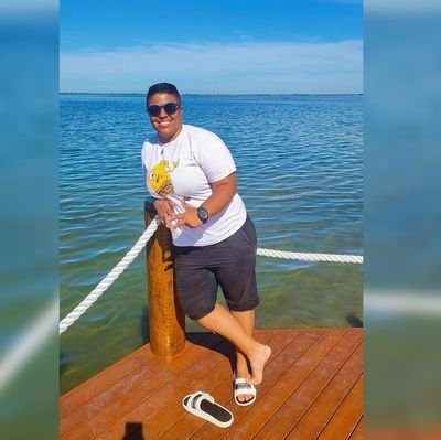 VivianF89979914's profile picture. Minha cabeça só curvo pra Deus 🙏🙌🇾🇪🇧🇷