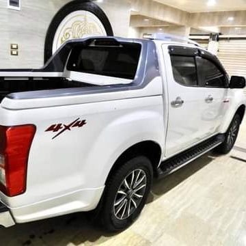 قطرت الماء تحفر في الصخر ليس بالعنف أنما بالتكرار