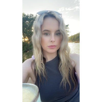 12k on twitch / 2.5k+ wins on fortnite :) creator code: blondie