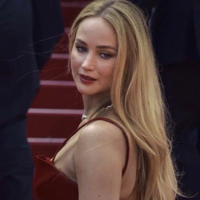 BL4CKWDOW's profile picture. jennifer lawrence academy award winner.
