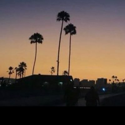 بعد عثرات ومقاومة لسنين طويله إجتزت وأصبحت لغيري مضيء (بقلمي هنا مدونتي الجميله وكل مااكتب نابع من القلب👌)