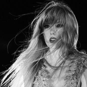 swiftie since 10', chronic illness fighter and awareness for POTS, EDS, and a unknown nerve condition! follow along!
