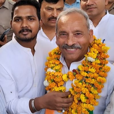 khud Ko itna sawar lenge ki aane Wale Ko kadar Ho aur jaane Wale Ko afsos 🙏🙏🙏👍💕
