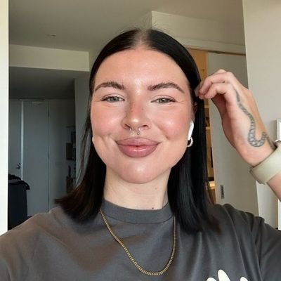 I am a very simple lady who loves to catch a lots of fun 🥰❤️🥰so hit my telegram up now👉lets chat and feel free to give me a dm here on x
