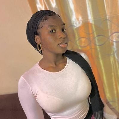 _ainau__'s profile picture. Parody account
Brave girl