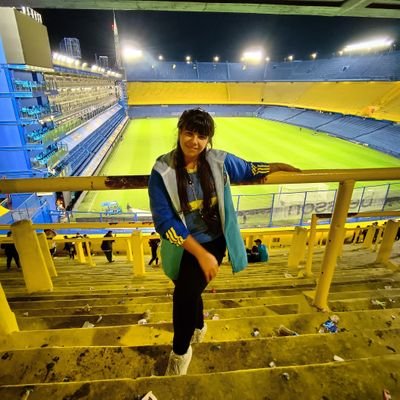 Futura Licenciada en Economía del Desarrollo,
Ir a la Bombonera 💪💙💛💙