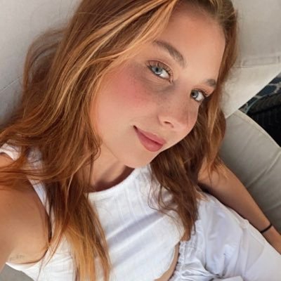 hoerogann's profile picture. nothing unusual going on here everything’s fine