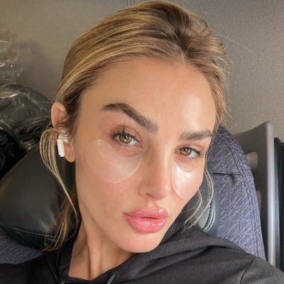 BeccaKissa7364's profile picture. Hello x