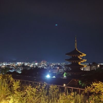 BEN2669078093's profile picture. I'm going to the place where I would like to go.