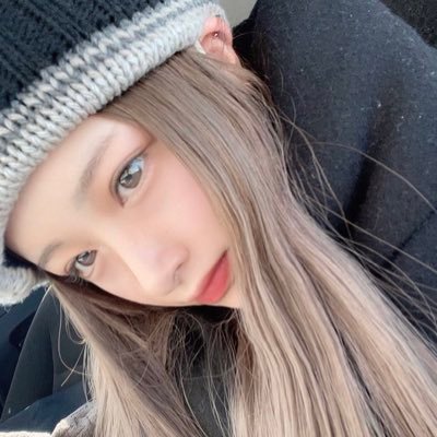 amane__x's profile picture. 