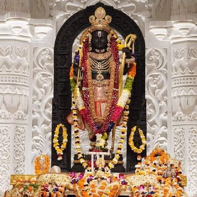 टूटे हुए सपनों की कौन सुने सिसकी
अन्तर की चीर व्यथा पलको पर ठिठकी
हार नहीं मानूँगा,
रार नई ठानूँगा,
काल के कपाल पे लिखता मिटाता हूँ
गीत नया गाता हूँ।