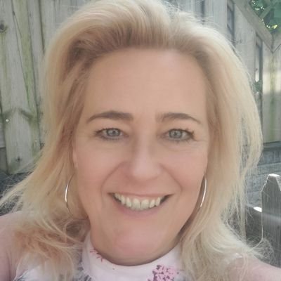 miertje0308's profile picture. single mom van de 2 leukste/ scherp🌶/koffieverslaafd☕/teamgrijzejoggingsbroeken/reageert meestal met gifjes