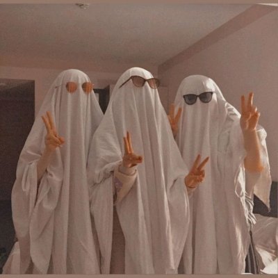 lee122423's profile picture. 