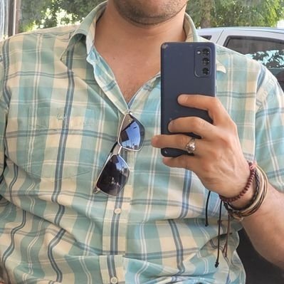 ASelenaxy's profile picture. ☆پیج کاری☆
|یه سمپادی جامونده از دوستان مهاجرت کرده
🇬🇧🇫🇷|
|مدرس زبان انگلیسی
|مهندس
|ورزشکار

♧◇♡♤

https://t.co/bV64gDfwBo