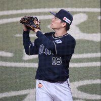 𝘳𝘪𝘳𝘪 (@r1r1oo4) 's Twitter Profile