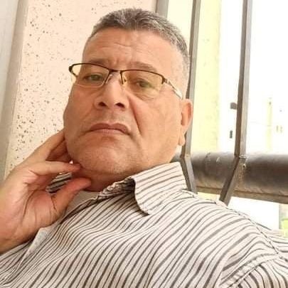 معلم خبير بمدرسة محمد فريد خميس بالعاشر من رمضان