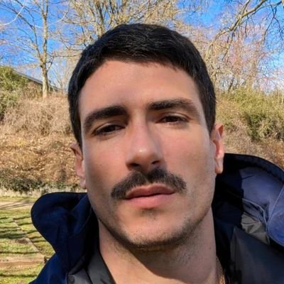 @ovi.leonarte en Blue Sky
Militante y Activista de Izquierda
Más Madrid 💚
LGBTIQ+ 🏳️🌈🏳️⚧️
Autor Programa Albatros de abordaje del Chemsex