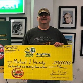 Mega millions jackpot winner, Michael J, Weirsky ,jackpot winner of $273,000,000 giving away $50,000 to my first 2k followers..be a winner today 💰💰💰