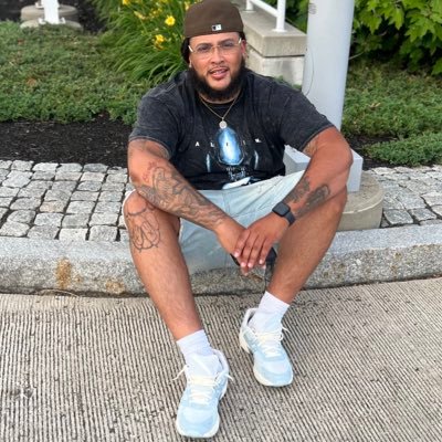 6’6 proud girl dad and professional pest, Capricorn #448 #Eagles