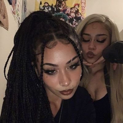 Miia_cpx's profile picture. insta: mia._.cpx
Tik Tok: mia._.cpx