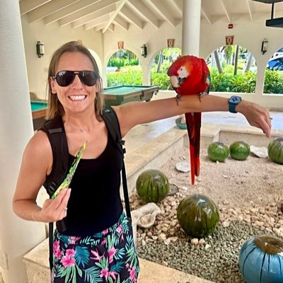 vejohnson18's profile picture. Wife💍 Mom of 3 girls and 1 boy💙🎀 |SHSU ALUM 09| Meador Elementary💜 Special Education K-5 🍎🐾M.Ed Administration🖤