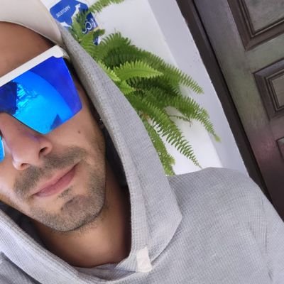 abarbarado18's profile picture. 