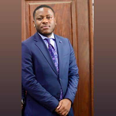•• Chrétien •• Administratif || Maîtrise en Gouvernance Publique et Mgt des Entreprises 🇪🇺 || Assistant au SG/Finances-Gombe. Dieu est GRAND. ❤️