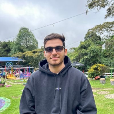 S8Vega's profile picture. Hago que el software funcione o deje de hacerlo, sin intermedios.