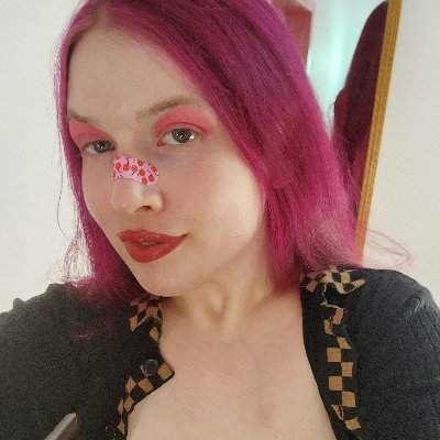 π PinkyLikes2Play π Profile