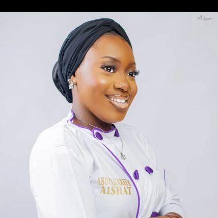 aishat_aji21080's profile picture. 💫Cakes for all celebration 🎉
💫 Dessert 
💫 Bulk Pastries
💫Foodboxes/Food trays 
💫Soup Bowls
💫Event Management