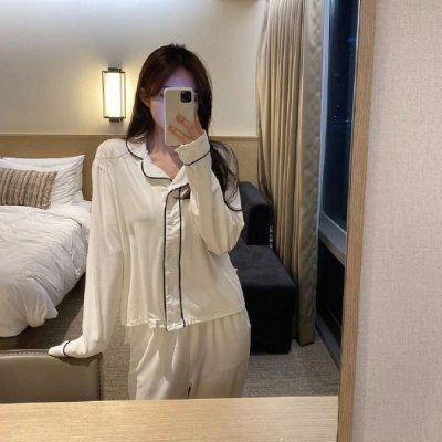 darn134's profile picture. I'm Fashion Designer , owner clothing store
I'm find new friend and good friend
👗Fashion✁ Design🐝Travel☕️ Friendship ♥️Family