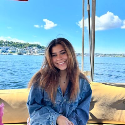 lover of all things seattle, soccer, and photography