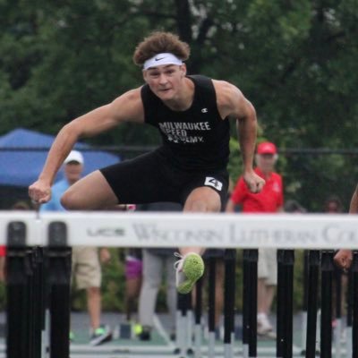 2025 | NHHS | MKE Speed | 6’ 1” 180lbs | 4.4 GPA | 110mH: 14.55 | 300mH: 39.90 | 60mH 8.01| LJ 20’10” | Vball/Swim/Track | (414) 688 0671 stclairmg06@gmail.com