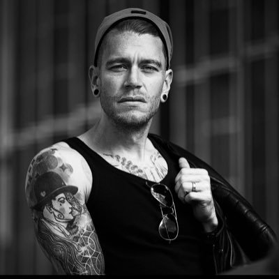 carniyogi's profile picture. dogs and steaks