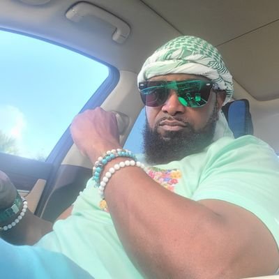 I make music for artists that want something different. @themetav3rse