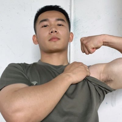 hhhm668219's profile picture. 成都 体育生