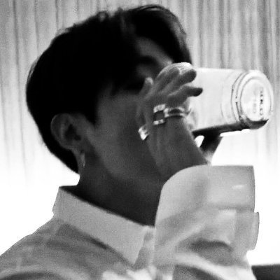the worst me is when i'm not talking about yoongi
-i make edits :)